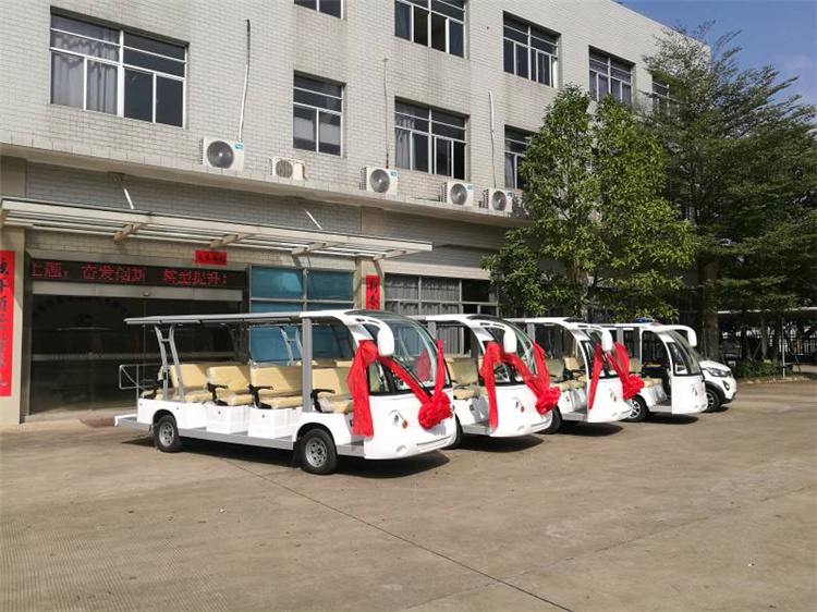 電(dian)動(dòng)觀光車(che)爲(wei)人(ren)們旅遊出行帶來便利