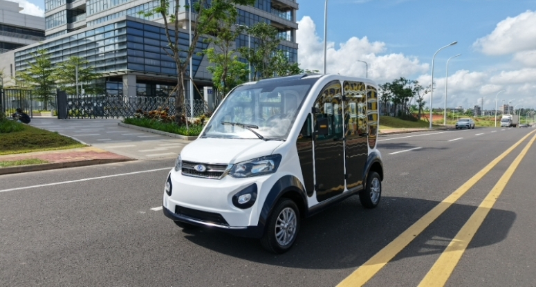 封閉式(shi)巡邏車(che)